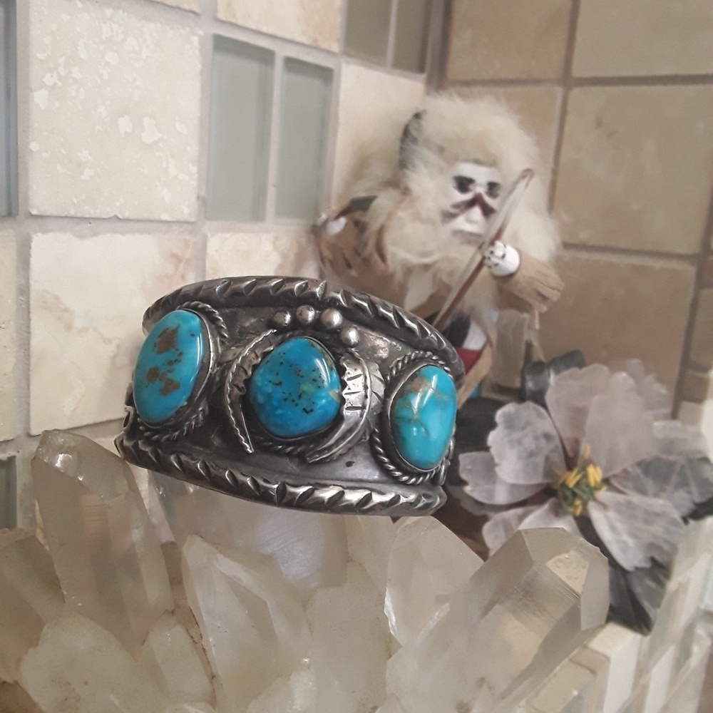 🚫SOLD🚫Vtg Sterling Navajo Turquoise Cuff